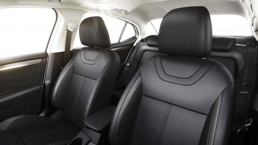 Интерьер Citroen C4 Lounge 2018 года  (CN) (фото 3 из 5)